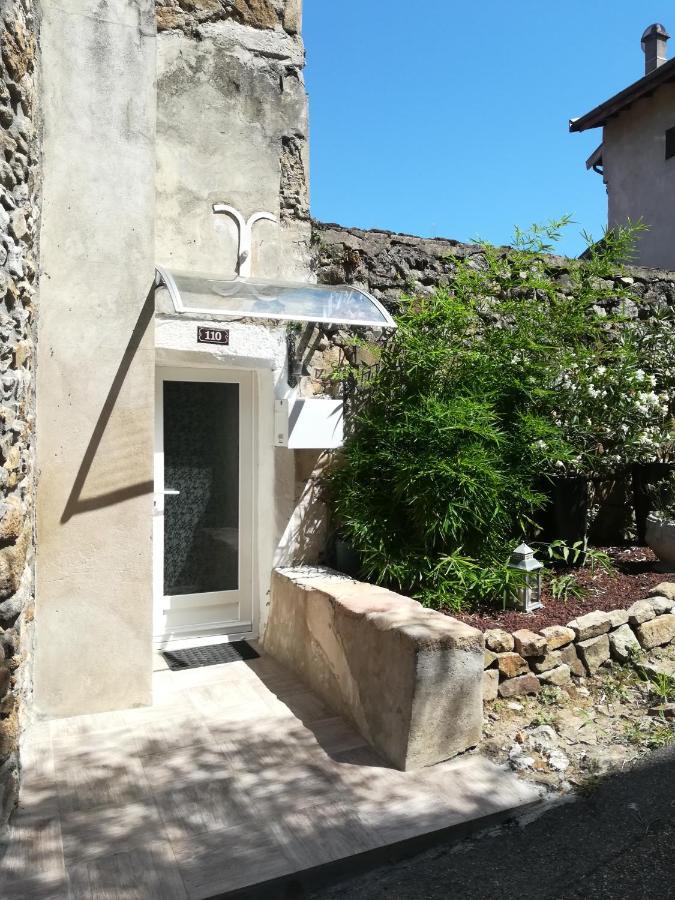 Bed and Breakfast Un Temps Pour Soi Serrières-en-Chautagne Exterior foto